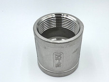 STAINLESS STEEL COUPLING 1 1/4" NPT FEMALE PIPE FITTING