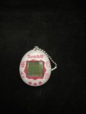 Bandai Tamagotchi 2017 Original Gen2 American White Pink