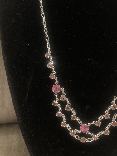 Avon Pink Rhinestone Heirloom Necklace Earring Gift Set NOS - Picture 8 of 18