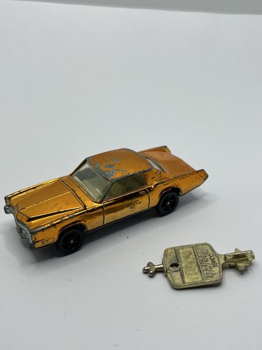 Corgi Rockets Cadillac Eldorado Metallic Chrom Gold mit Raketen Schlüssel
