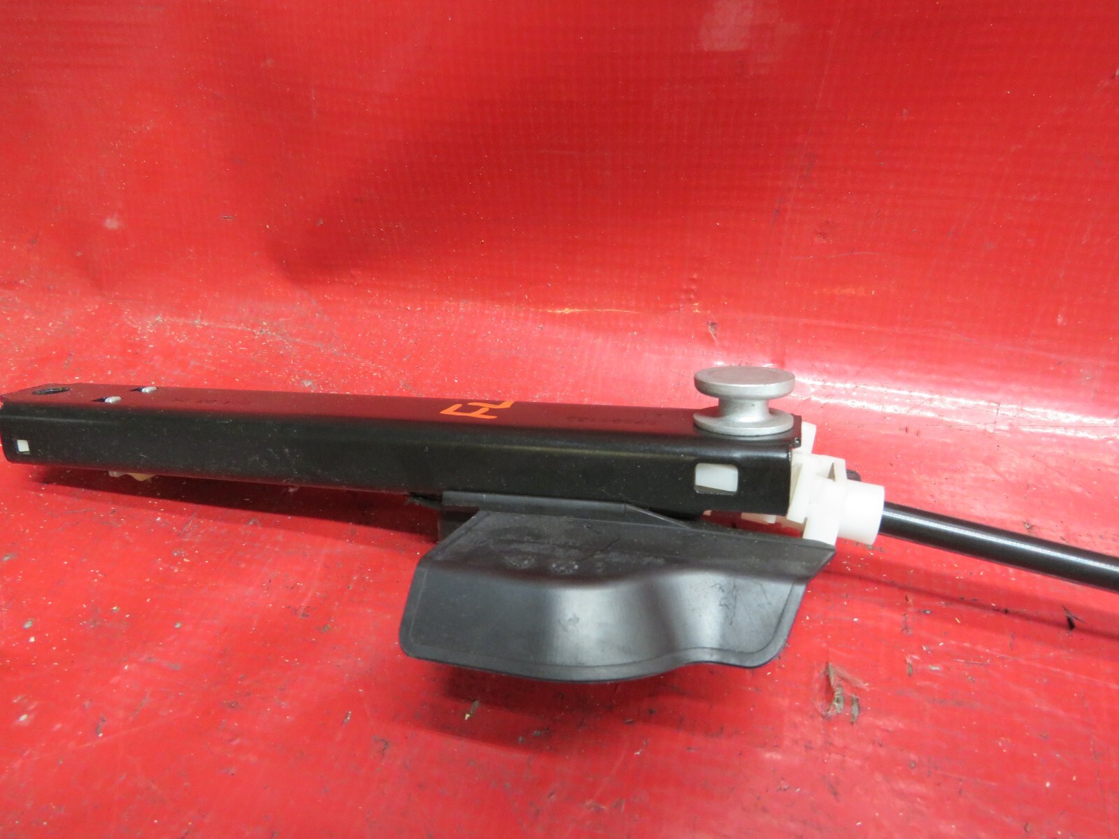 2006 BENTLEY FLYING SPUR FRONT LEFT SEATBELT ACUATOR