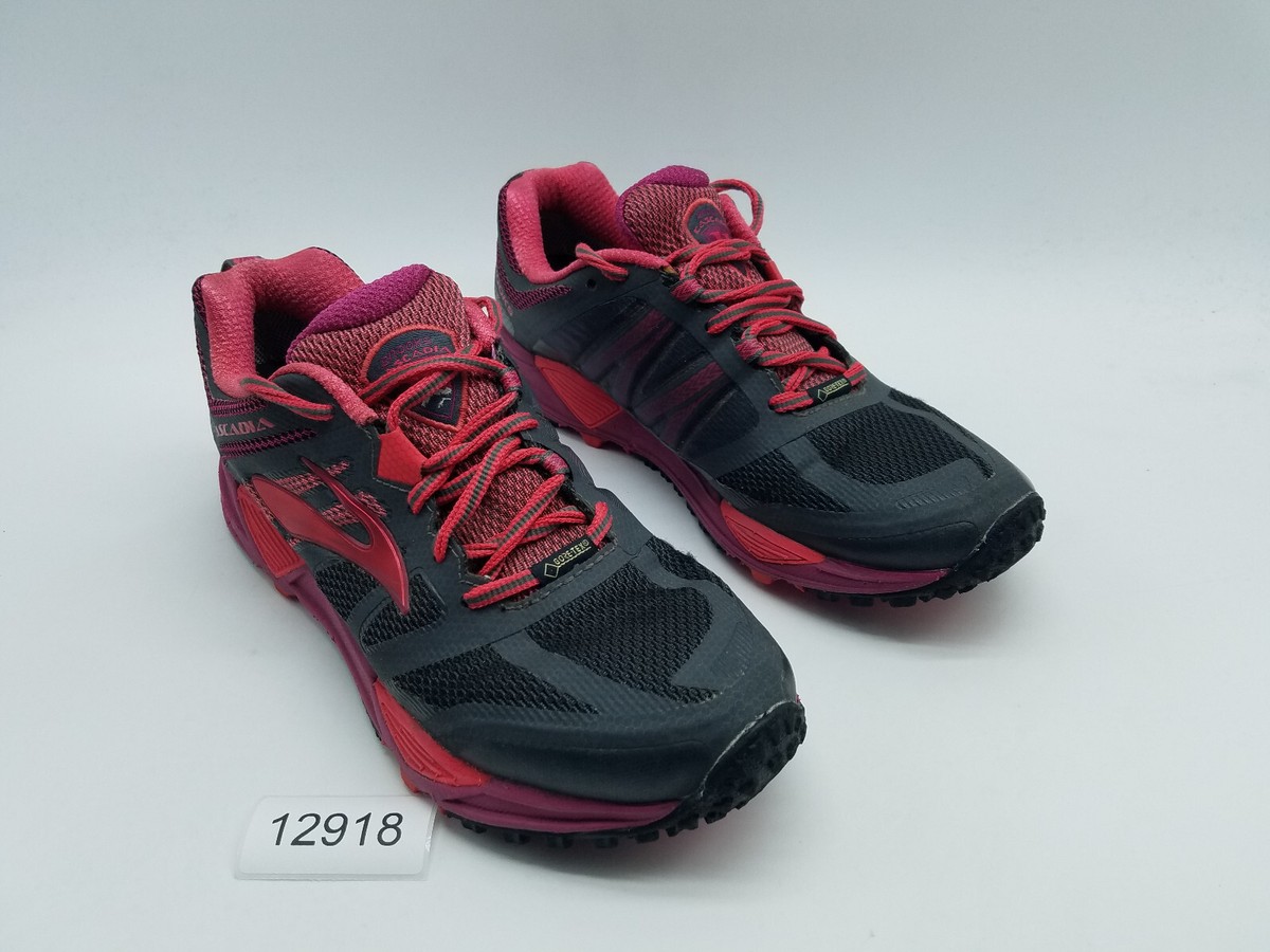Brooks Cascadia 11 GTX Women's Size B (Medium) Trail Running