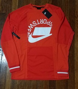 nike nsw long sleeve