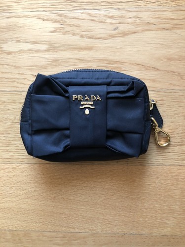 Prada re-edition: la borsa più amata dalle influencer oggi | Stylight