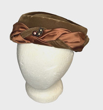 Vintage 1950's Women's Brown Velvet Satin Ribbon Hat Beret Style with Broach 22"