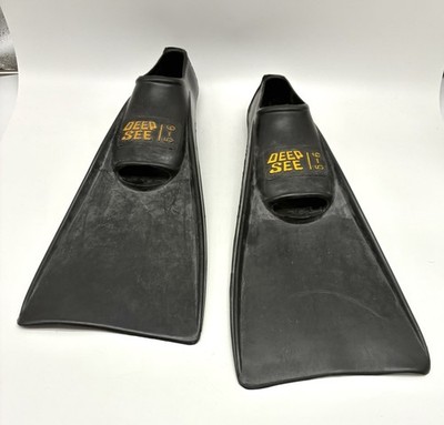 Vintage Deep See Rubber Diving Fins Floating Snorkeling Flippers Sz 5-6 Malaysia