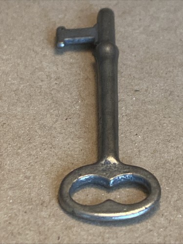 Antique Corbin Mortise Lock Door Skeleton Key 3” . Heart Pierced Bow Top - Picture 6 of 7
