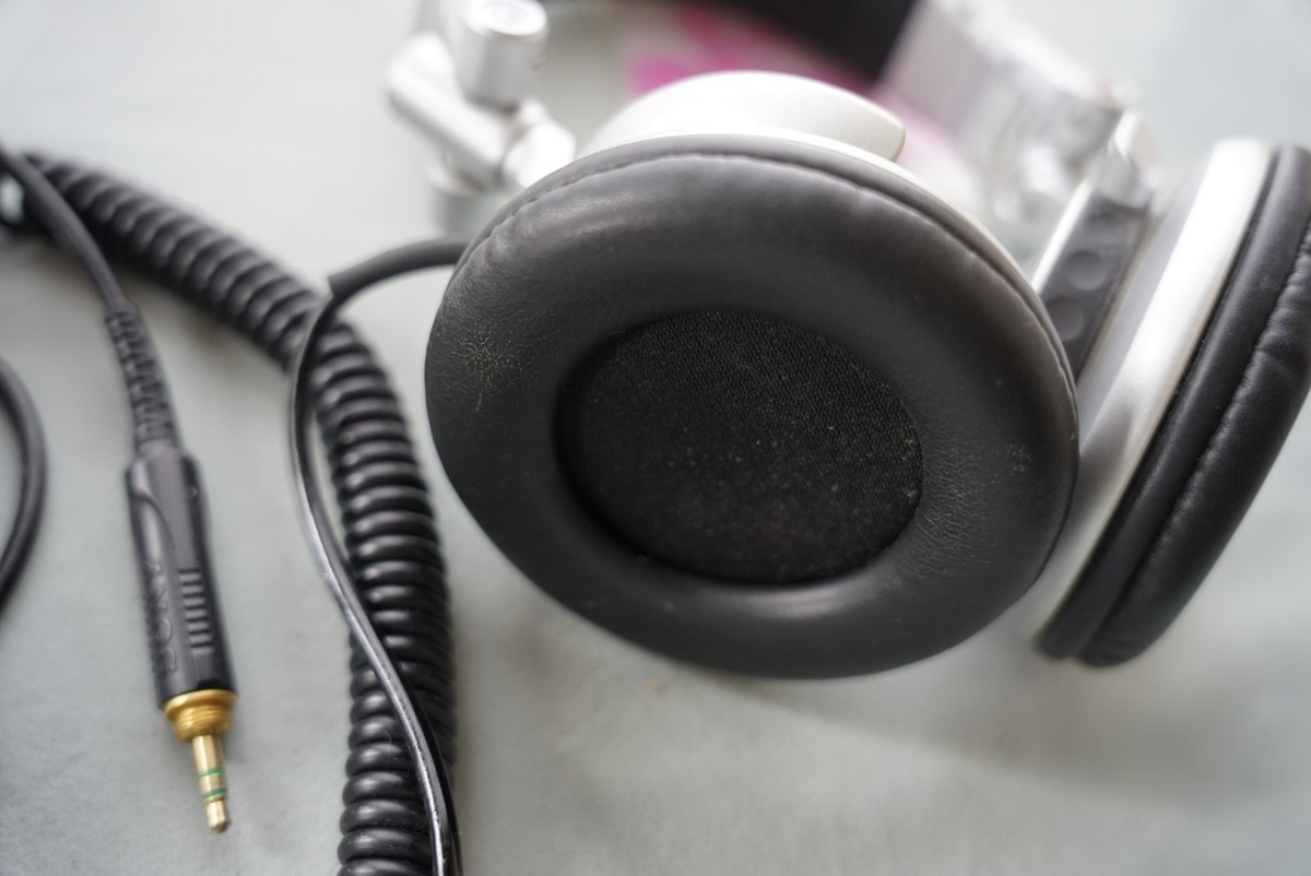 DJミキサー専用 SONY MDR-Z700 BLACK SONY MDR-Z700 DJ Dynamic Stereo Headphones Made in JAPAN