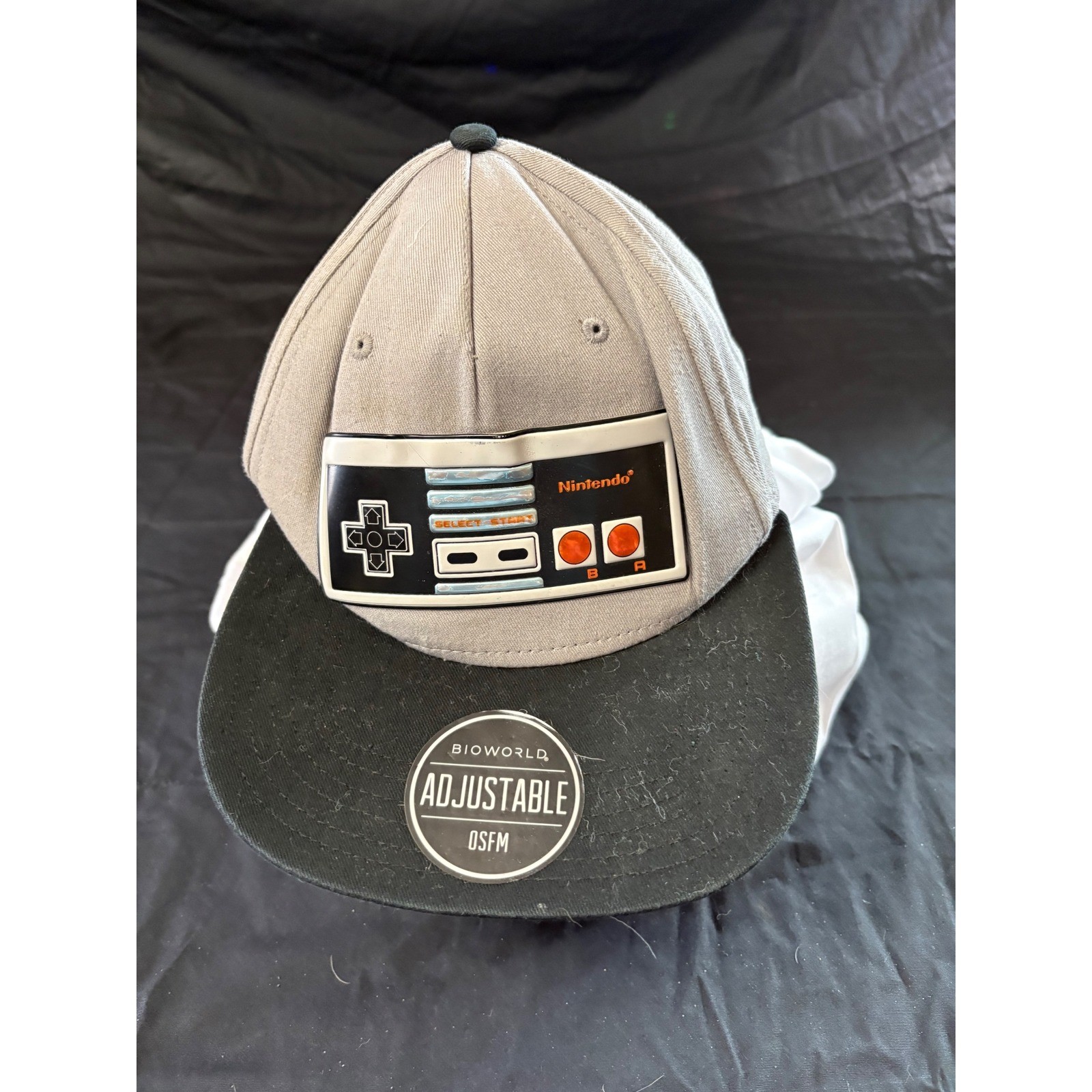 Nintendo NES Controller Snapback Hat Bioworld Gre… - image 1