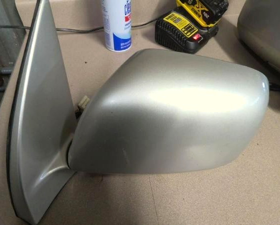 2001-2007 Toyota Highlander Left Driver Side View Mirror Door Silver Used
