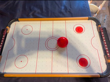 Mini hockey table