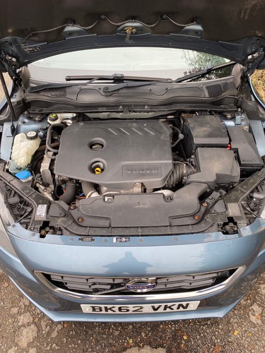 2012 Volvo V40 1.6 D2 SE Lux Nav Hatchback 5dr Diesel Manual Euro 5 (s/s) 115 ps - Picture 12 of 24