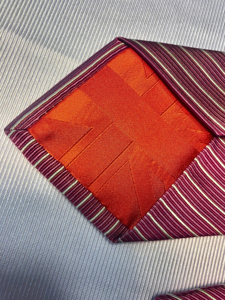 Corbata a Rayas Ben Sherman en Rosa Malva y Blanco 100% Seda Importada Hecha a Mano Foto 4 de 4