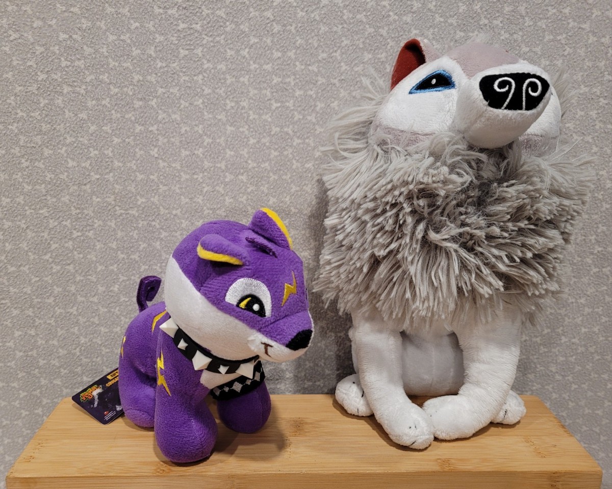 Culturefly Wild Works Animal Jam Arctic Wolf Cougar Spike Collar Plush  Toy Set