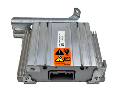OEM 2015-2019 Chevrolet Silverado 2500 3500 AC/DC Power Inverter Module 84181077