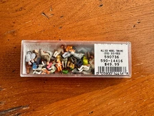 Preiser model railroad HO Scale seated figures- New in sealed box