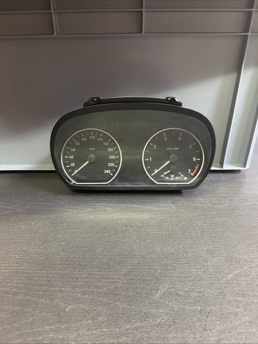 BMW 1er E81 E87 E82 E88 LCI Tacho Kombiinstrument Benzin KM/H 9166813
