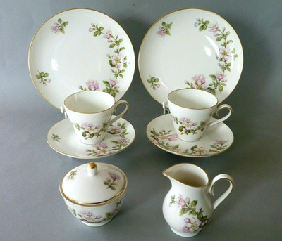 Tea for Two Krautheim Selb Bavaria: 2 Trios, Milch, Zucker - rosa Kirschblüte