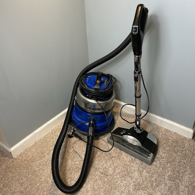 #ad Silver King Blue Max 2000 Canister Vacuum w Power Head Attachment Tested $159.95
