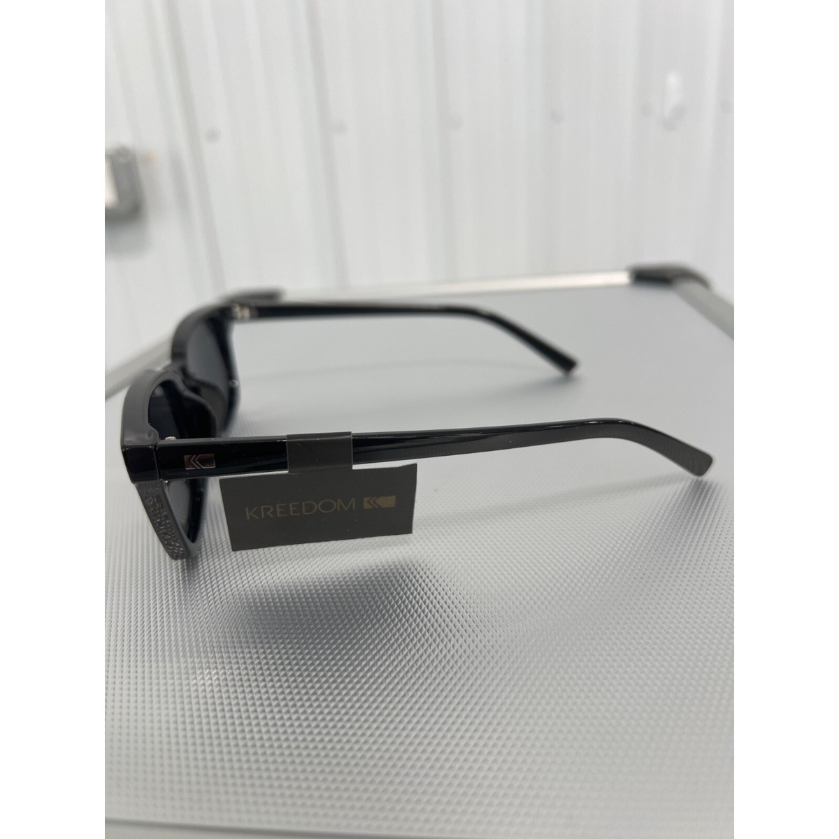 Kreedom Polarized UV Protection Sunglasses Black Frame  display picture 3