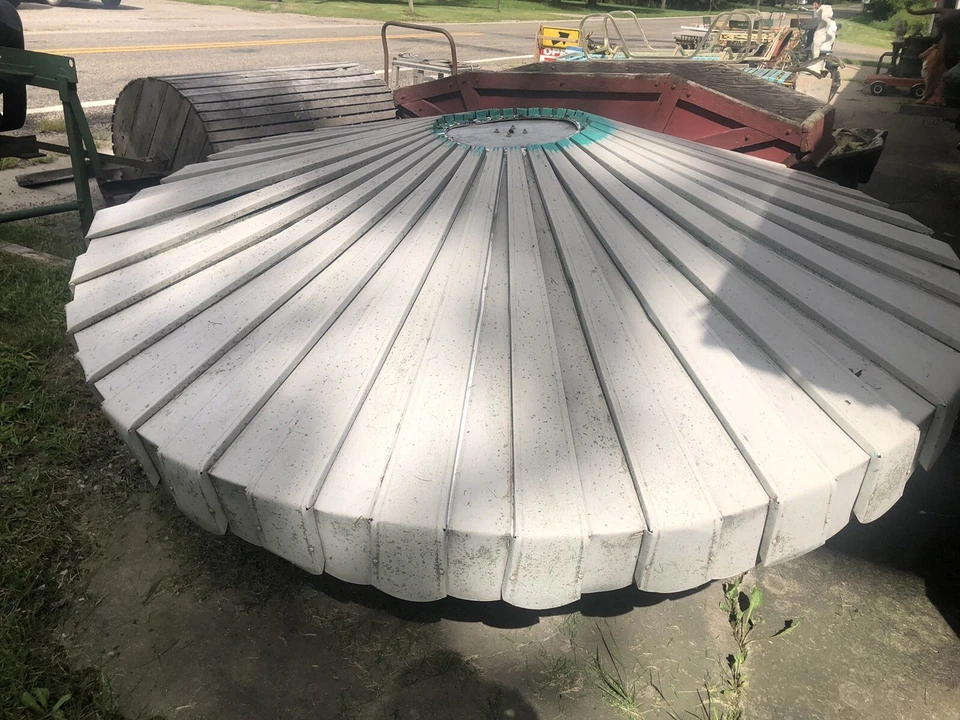 Paraguas de aluminio para patio, de colección, 92 pulgadas de diámetro, MCM, Koolvent, moderno de mediados de siglo Foto 3 de 4