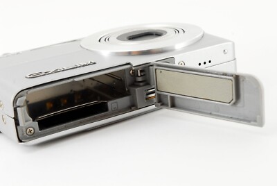 CASIO EXILIM EX-Z500 Silver 5.0MP Compact Digital Camera
