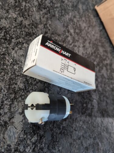 Cooper Ultra Grip INDUSTRIAL Straight Blade Plug NEMA 6-15P 6-15 15A 250V AH5666 - Picture 2 of 3