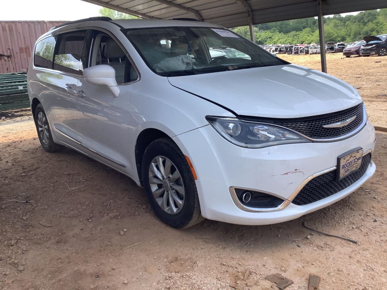 PACIFICA  2017 Glove Box 4628344 thumbnail 17