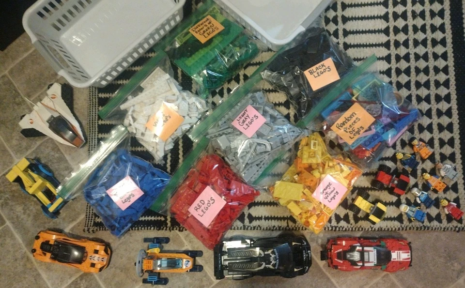 ¡8 bolsas de piezas LEGO surtidas y 1 bolsa de 7 chicos LEGO y 8 vehículos LEGO! ¡OFERTA! Foto 3 de 4