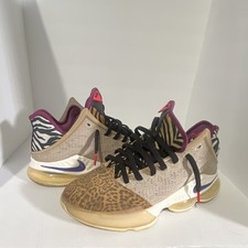Nike LeBron 19 Low Safari Men s size 9.5 bask...