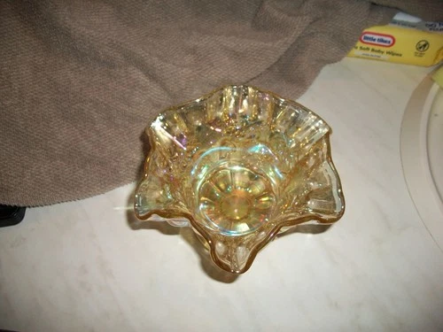 Vintage Westmoreland Ruffled Yellow Topaz Carnival Glass Bowl Paneled Grape