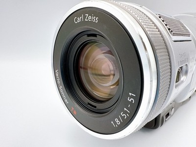 Sony Handycam HDR-HC1 Silver Digital MiniDV Video Camcorder