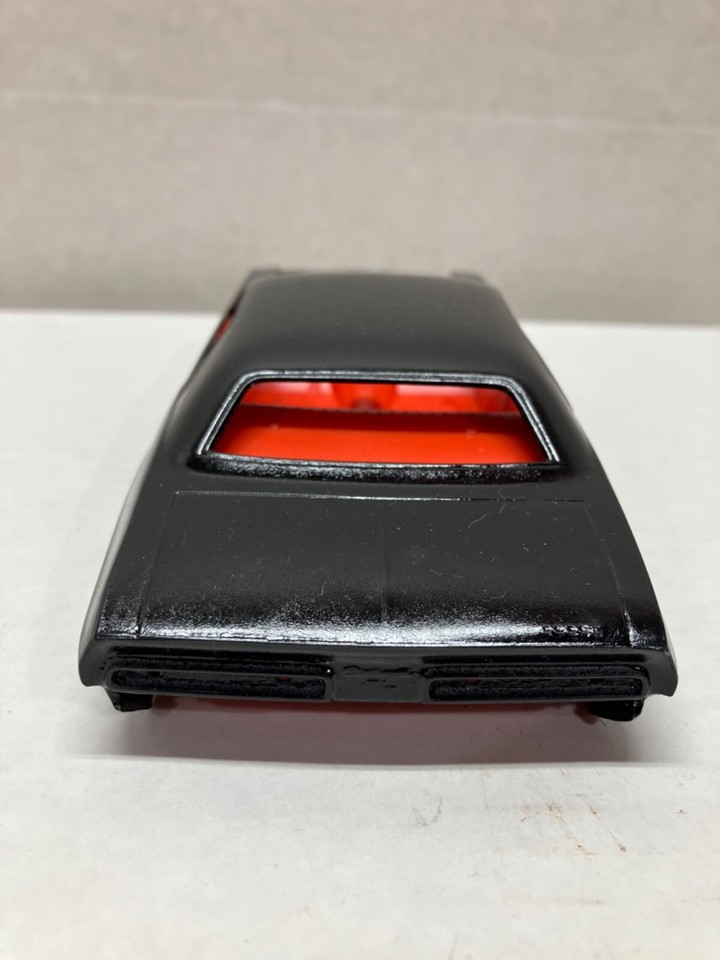 VINTAGE ORIGINAL 1971 MPC 1/25 SCALE DODGE CHALLENGER JUNKYARD PARTS