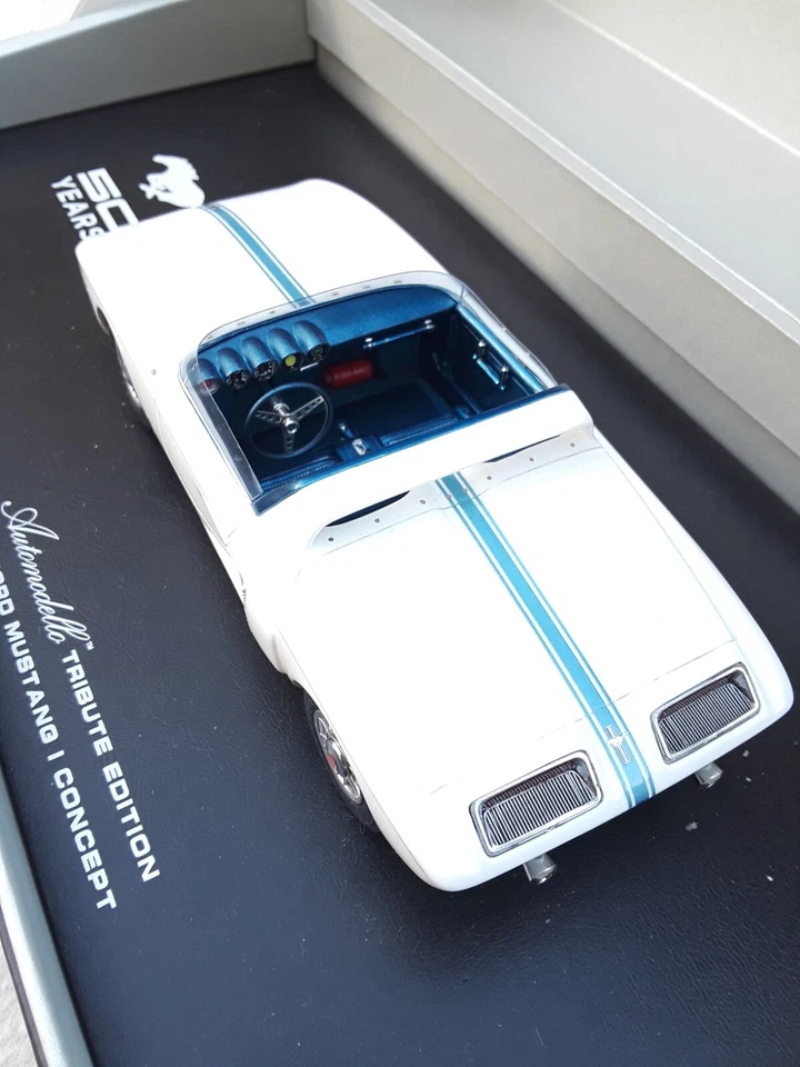 1/24 AUTOMODELLO 1962 MUSTANG I WHITE/BLUE  CONCEPT 50 YRS. TRIBUTE ED. BOX MINT - Image 2 of 4