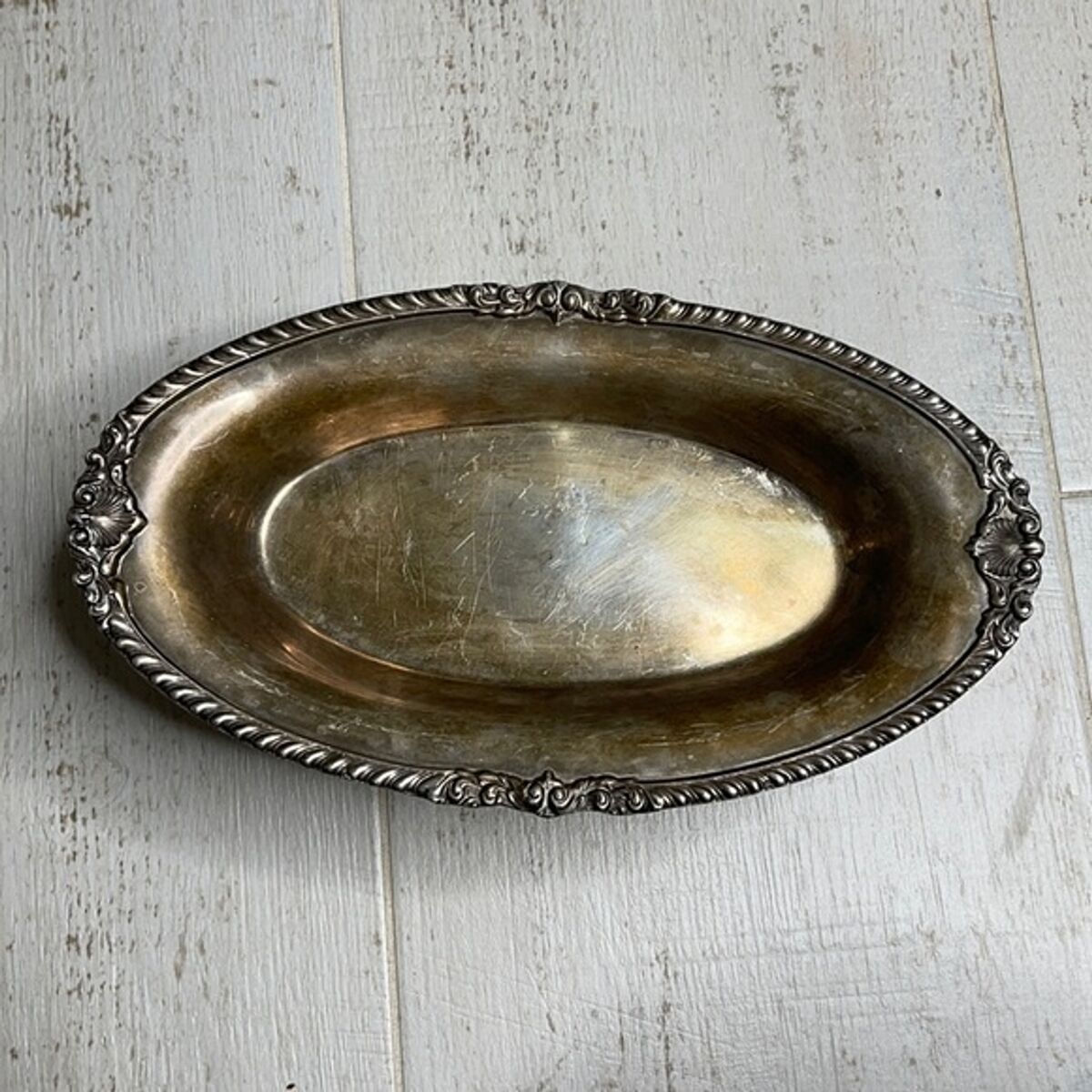 Crescent Silverware Manufacturing Co. Vintage Silver Serving Crescent Silverware Manufacturing Co. Vintage Silver Serving