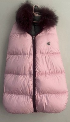 Moncler Fußsack 6/9M rosa rosa mit lila Fell 100% echte kleine Markierung