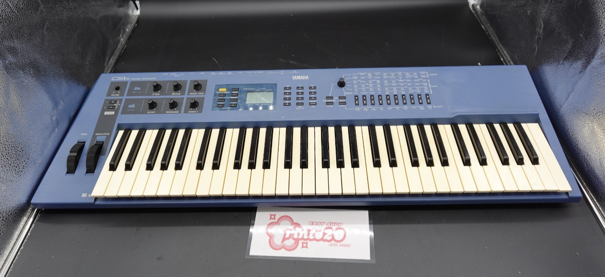 Yamaha CS1X 61keys Synthesizer Control Synthesizer with AC adapter