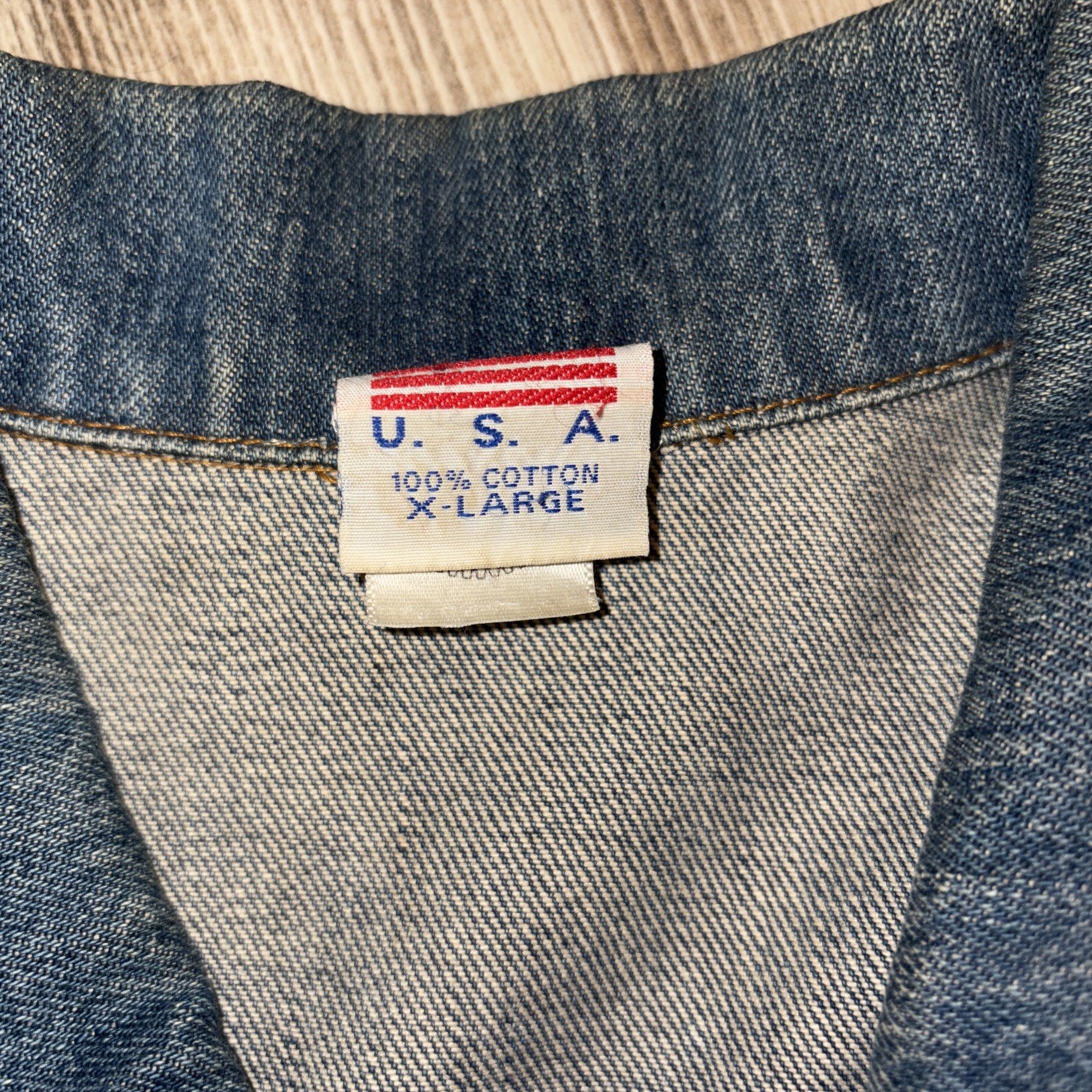 American Eagle Embossed Denim Jacket Transportati… - image 12