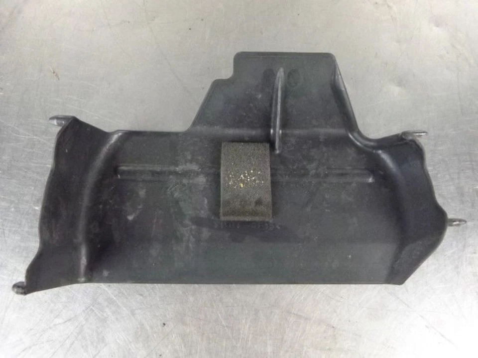 03 06 Cubierta del motor delantero Kawasaki Z1000 Foto 3 de 4