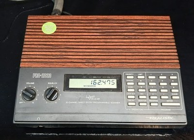 REALISTIC Pro-2023 20 Channel Programmable Scanner  UHF VHF . Needs ant..WORKS