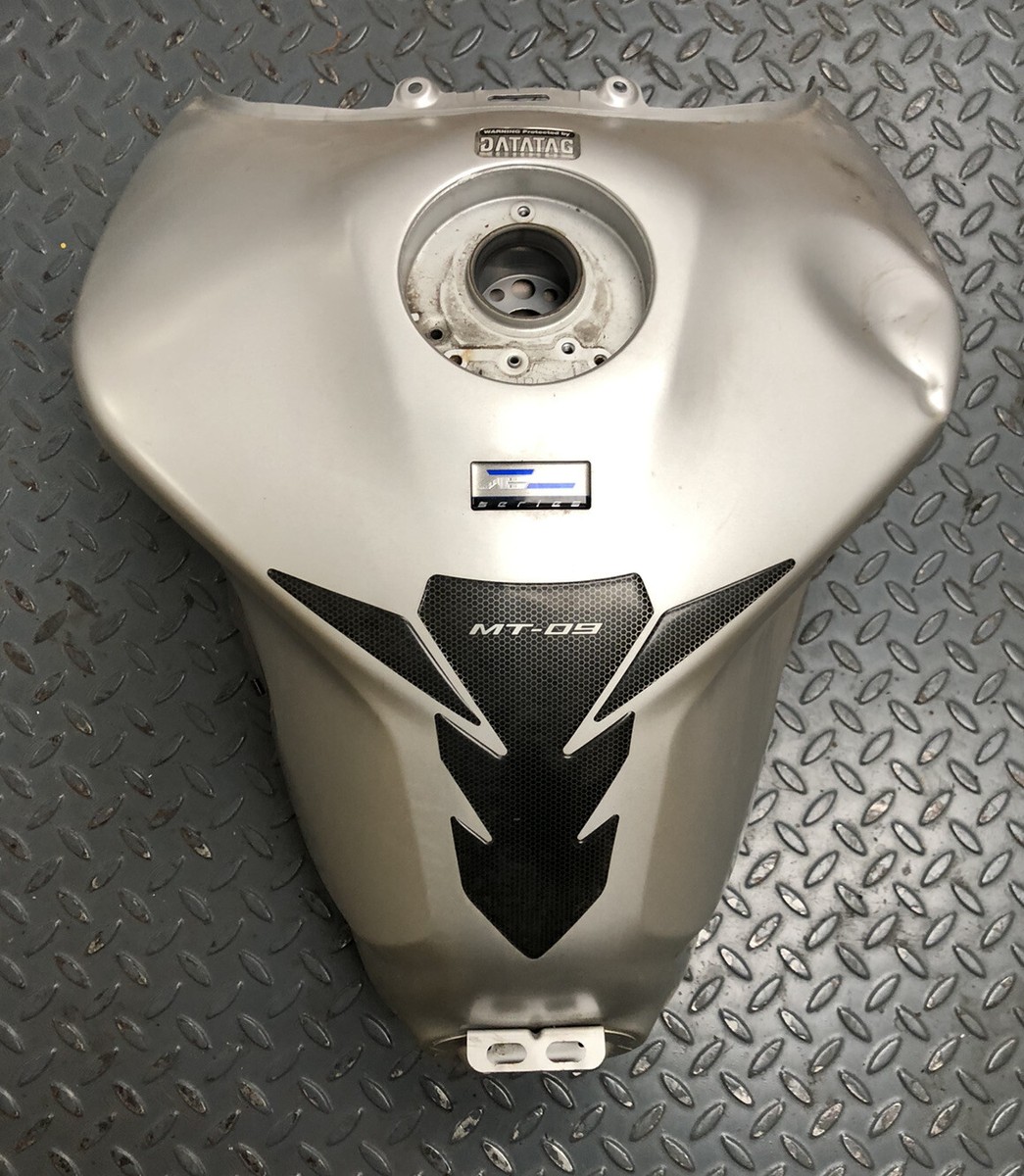 Genuine Yamaha MT-09 MT09 Fuel Petrol Tank 2017 2018 2019 Silver