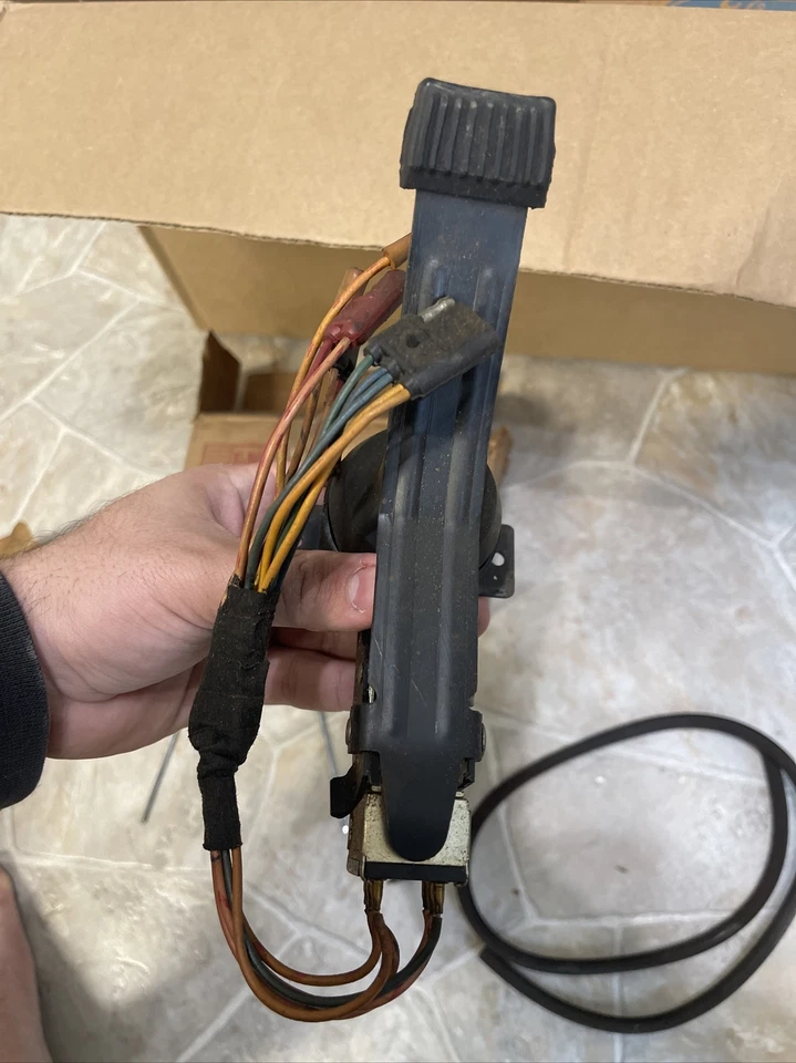 Kit de lavadora de parabrisas accesorio Ford Fairlane Falcon 1962-1964 nuevo de stock Foto 2 de 3