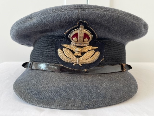 貴重  Air Force イギリス空軍 実用品 PEAKED CAP 貴重 Royal Air Force イギリス空軍 実用品 PEAKED CAP