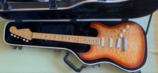 Phantom Stratocaster Chambered 2,2 kg mit SKB...
