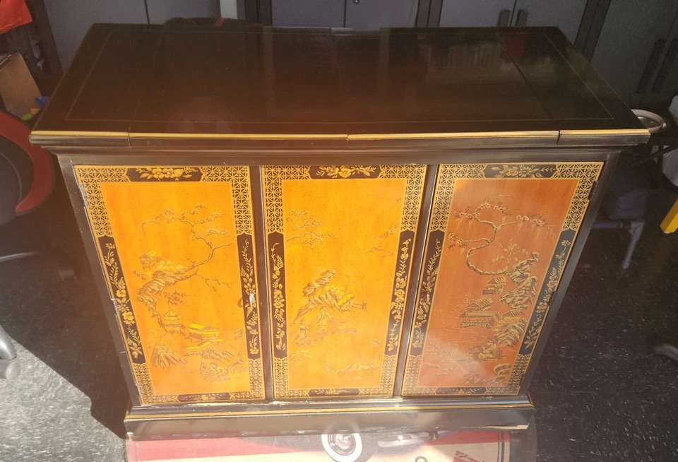 Servidor Drexel 'Et Cetera' Chinoiserie Flip Top Usado Foto 2 de 4
