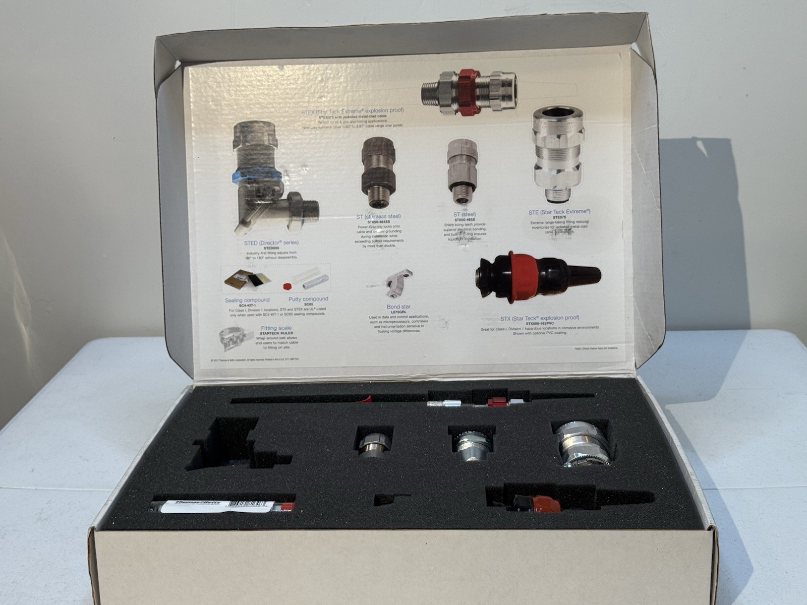ABB THOMAS & BETTS STX050462PVC , STEX075 (NEW IN BOX) W/extras