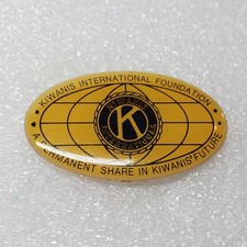 Kiwanis International Globe Logo Lapel Pin Foundation Gold-tone Clutch Vintage