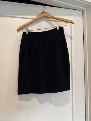 Banana Republic Women s Black Lined Pencil Skirt Size 2 Knee Length Zip Closure