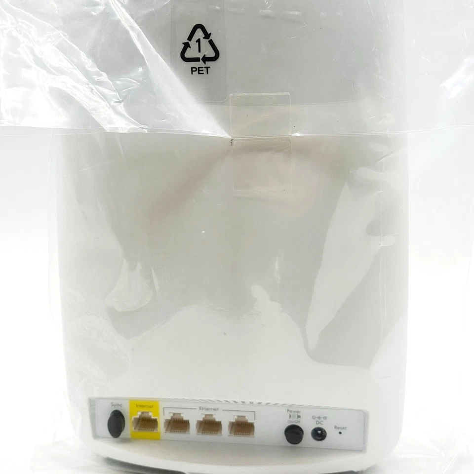 NETGEAR orbi RBR50v2 Router AC3000 Tri-Band Mesh Wi-Fi ~ New - Image 3 of 4