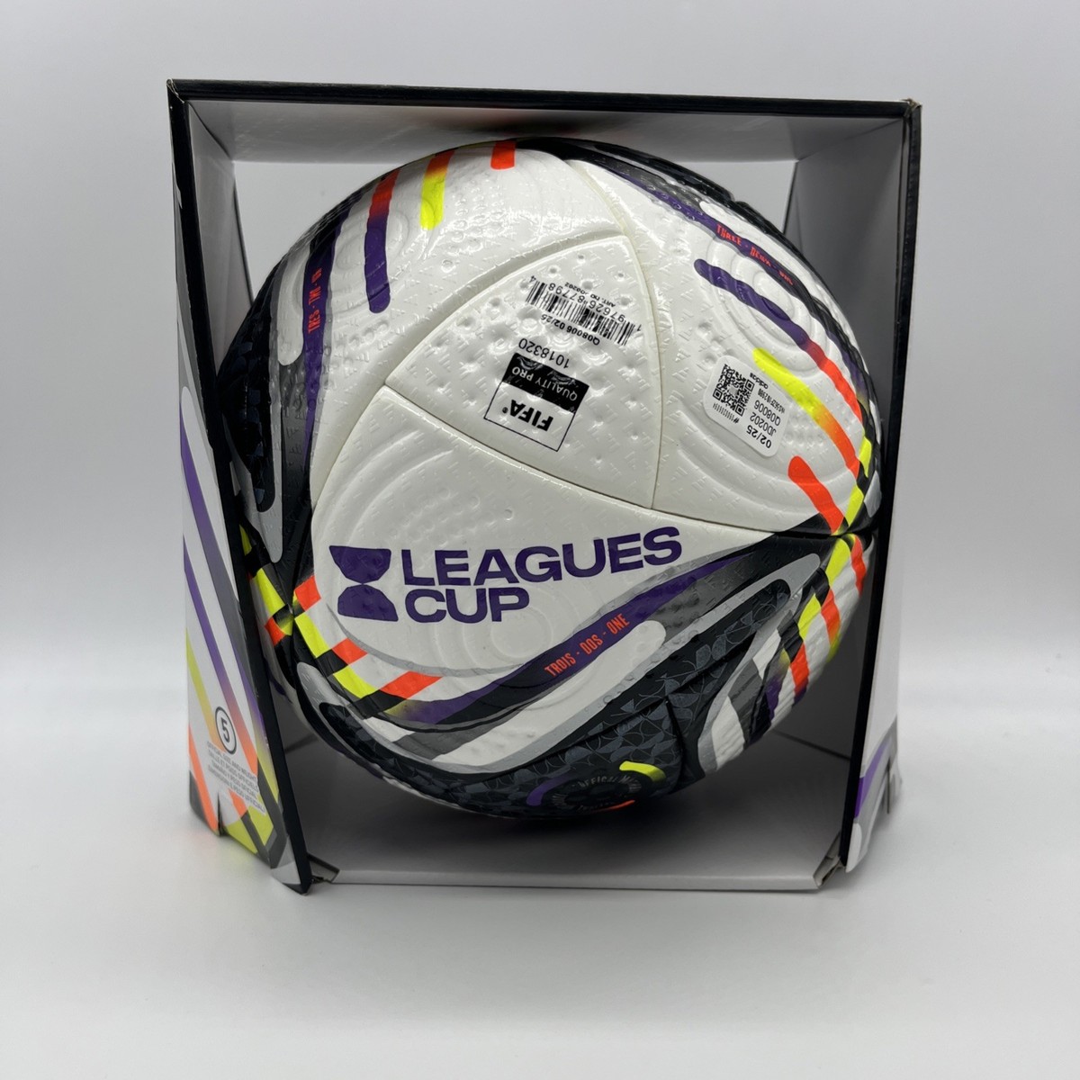 Adidas Leagues Cup 2025 Pro Soccer Official Match Ball Size 5  display picture 1